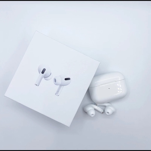 Brand new apple AirPods Pro - Picture 4 of 5